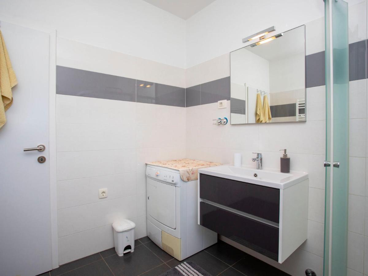 Pićan Apartment Olivia By Interhome מראה חיצוני תמונה