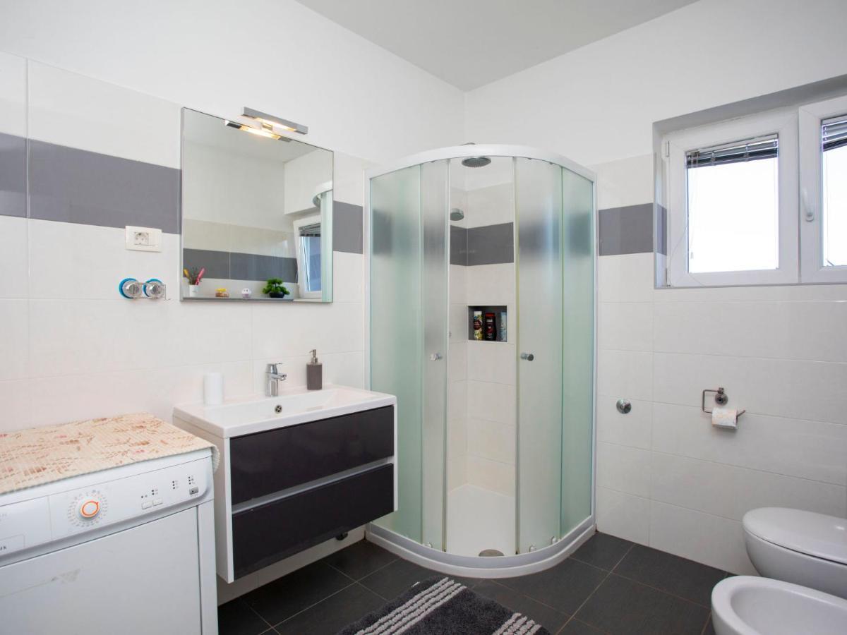 Pićan Apartment Olivia By Interhome מראה חיצוני תמונה